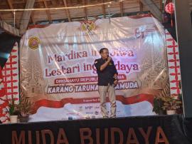 LURAH GADING BESERTA JAJARAN MENGHADIRI ACARA PENTAS SENI MALAM PUNCAH PERAYAAN HUT RI DI GADING X